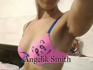 Angelik_Smith