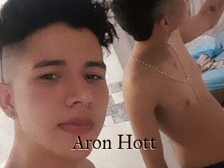 Aron_Hott