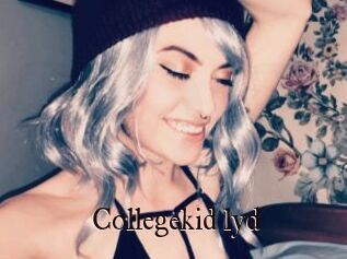 Collegekid_lyd