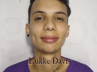 Lukke_Davis