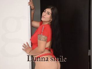 Lunna_smile
