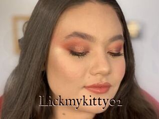 Lickmykitty02