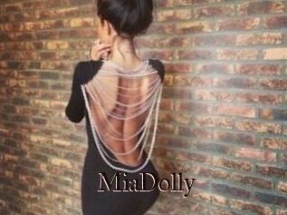 Mia_Dolly