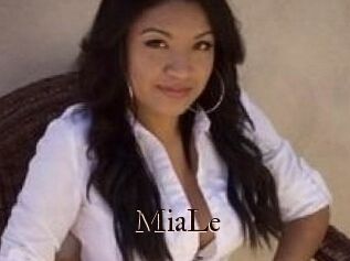Mia_Le
