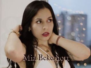 Mia_Bekerhott