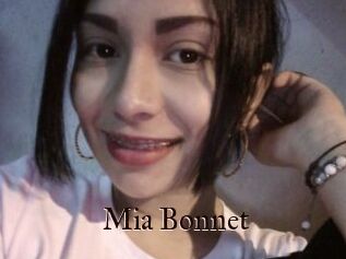 Mia_Bonnet