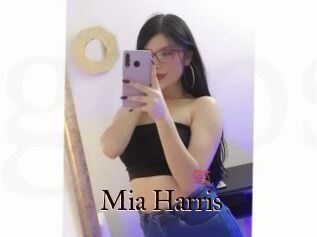 Mia_Harris