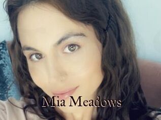 Mia_Meadows