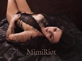 Mimi_Riot