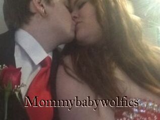 Mommybabywolfies