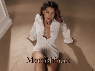 Moonshineee