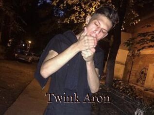 Twink_Aron